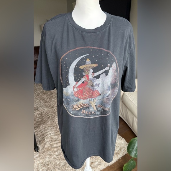 Lucky Brand Tops - Lucky Brand SMALL Miller High Life Black Graphic Oversized Tee
